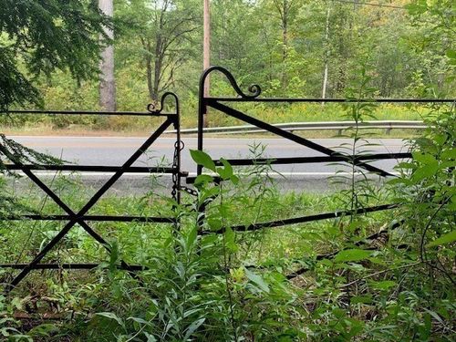 289 Monterey Rd, Otis, MA, 01253-9782 | Card Image