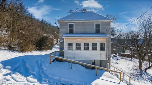 324 Loeb St, Weirton, WV, 26062-3122 | Card Image