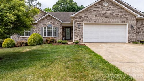 3534 47th Avenue Pl Ne, Hickory, NC, 28601-9767 | Card Image
