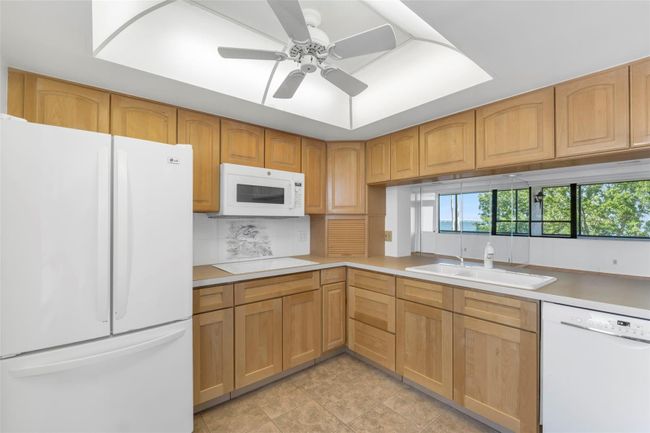 504 - 2617 Cove Cay Drive, Condo with 2 bedrooms, 2 bathrooms and null parking in Clearwater FL | Image 6