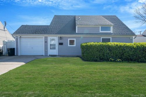 45 Cobalt Ln, Westbury, NY, 11590-5705 | Card Image