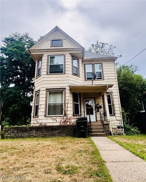 51 Oakdale Ave, Akron, OH, 44302-1529 | Card Image