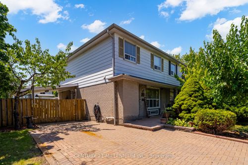 10 Greenwood Cres, Brampton, ON, L6S1T3 | Card Image