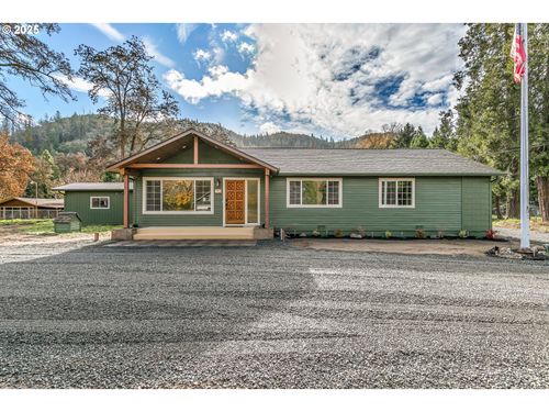 753 Rogue River Hwy, Gold Hill, OR, 97525-9818 | Card Image