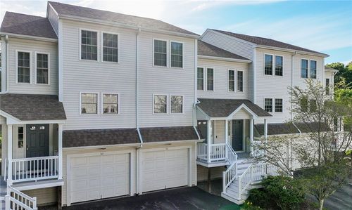 64-64 Red Brook Ln, West Warwick, RI, 02893-7426 | Card Image