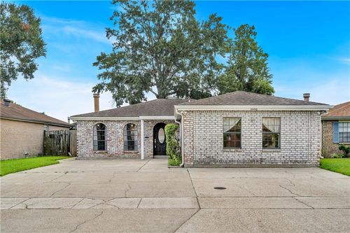 5048 Dueling Oaks Ave, Marrero, LA, 70072-4976 | Card Image