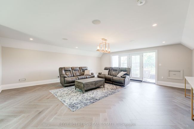 415 Sheppard Ave, House other with 7 bedrooms, 6 bathrooms and 6 parking in Pickering ON | Image 37