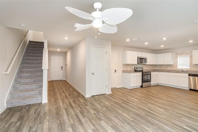 1791 Nebraska Loop, House other with 3 bedrooms, 3 bathrooms and null parking in SUMTERVILLE FL | Image 5