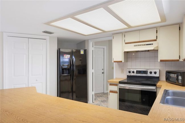 4749 N Pink Poppy Dr, House other with 3 bedrooms, 2 bathrooms and 4 parking in BEVERLY HILLS FL | Image 25