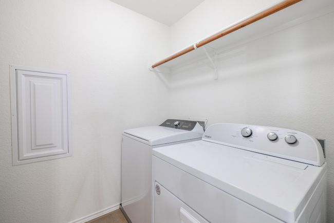 Whirlpool Washer & Dryer Convey | Image 24