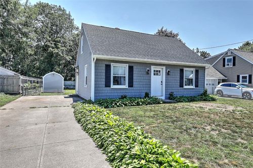 79 Archer St, Pawtucket, RI, 02861-1501 | Card Image