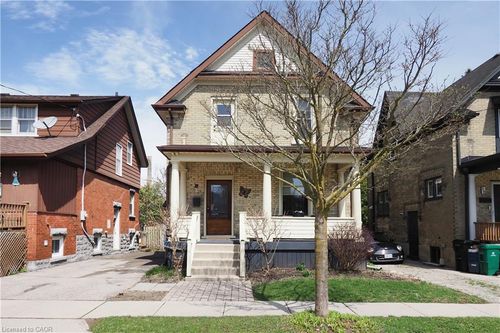 18 Theresa St, Kitchener, ON, N2G1M1 | Card Image