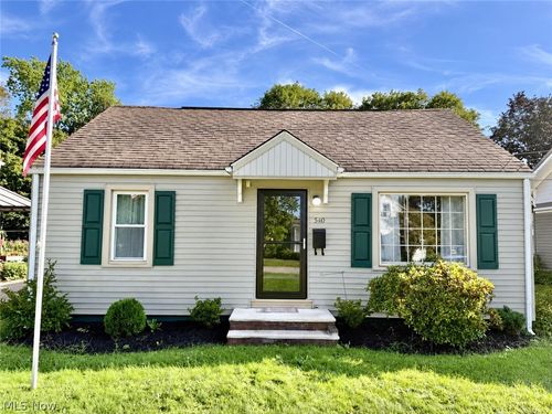 540 Eastlawn St, Geneva, OH, 44041-1616 | Card Image