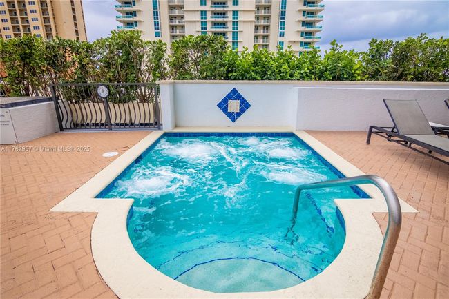 APT-1602C - 100 S Birch Rd, Condo with 3 bedrooms, 3 bathrooms and null parking in Fort Lauderdale FL | Image 47