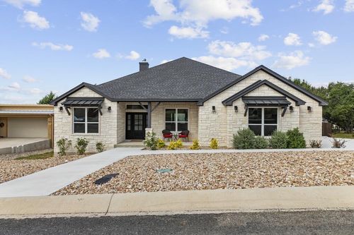 117 Stoneledge Dr, Fredericksburg, TX, 78624-7378 | Card Image