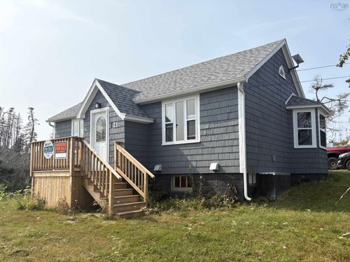 21 Marconi St, Louisbourg, NS, B1C1K2 | Card Image