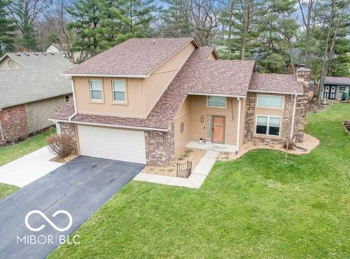 8459 Seattle Slew Ln, Indianapolis, IN, 46217-4896 | Card Image