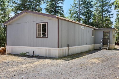 197 Gold Canyon Dr, Selma, OR, 97538-9490 | Card Image