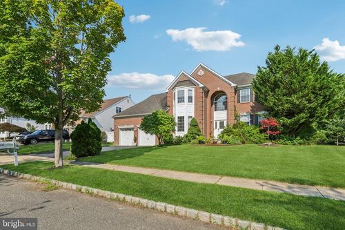 2 Carriage Ct, EAST WINDSOR, NJ, 08520-2841 | Card Image