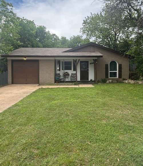8232 Richard St, White Settlement, TX, 76108-3040 | Card Image