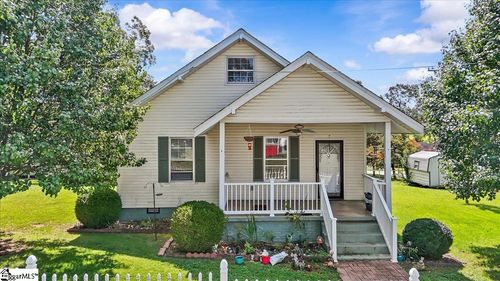 7 Clay St, Liberty, SC, 29657-1203 | Card Image