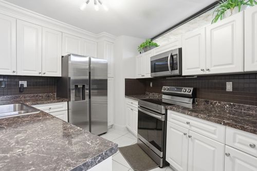 d-8093 Severn Dr, Boca Raton, FL, 33433-8329 | Card Image