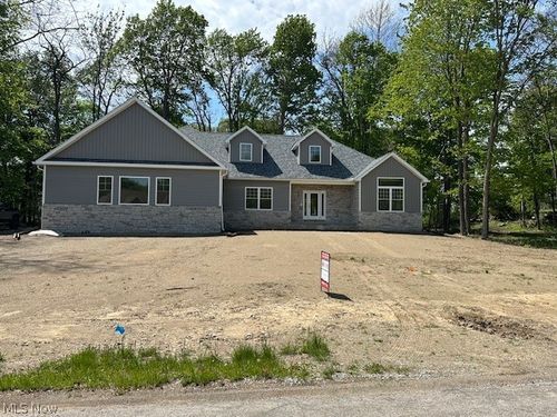 2791 Sylvan Rd, Geneva, OH, 44041-8271 | Card Image