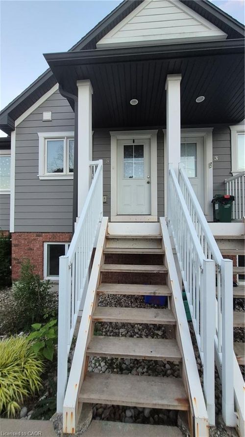 5-225 Riddell St, Woodstock, ON, N4S6N2 | Card Image
