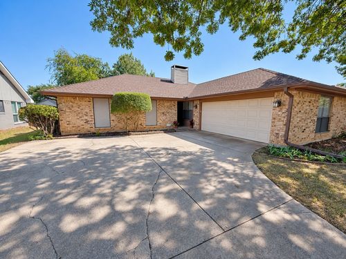 929 Reno St, Lewisville, TX, 75077-2726 | Card Image