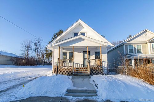 67 Wall St, Pontiac, MI, 48342-3160 | Card Image