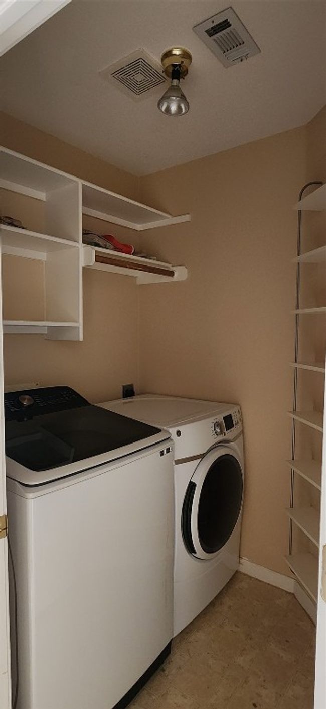 House comes with Washer & Dryer | Image 30