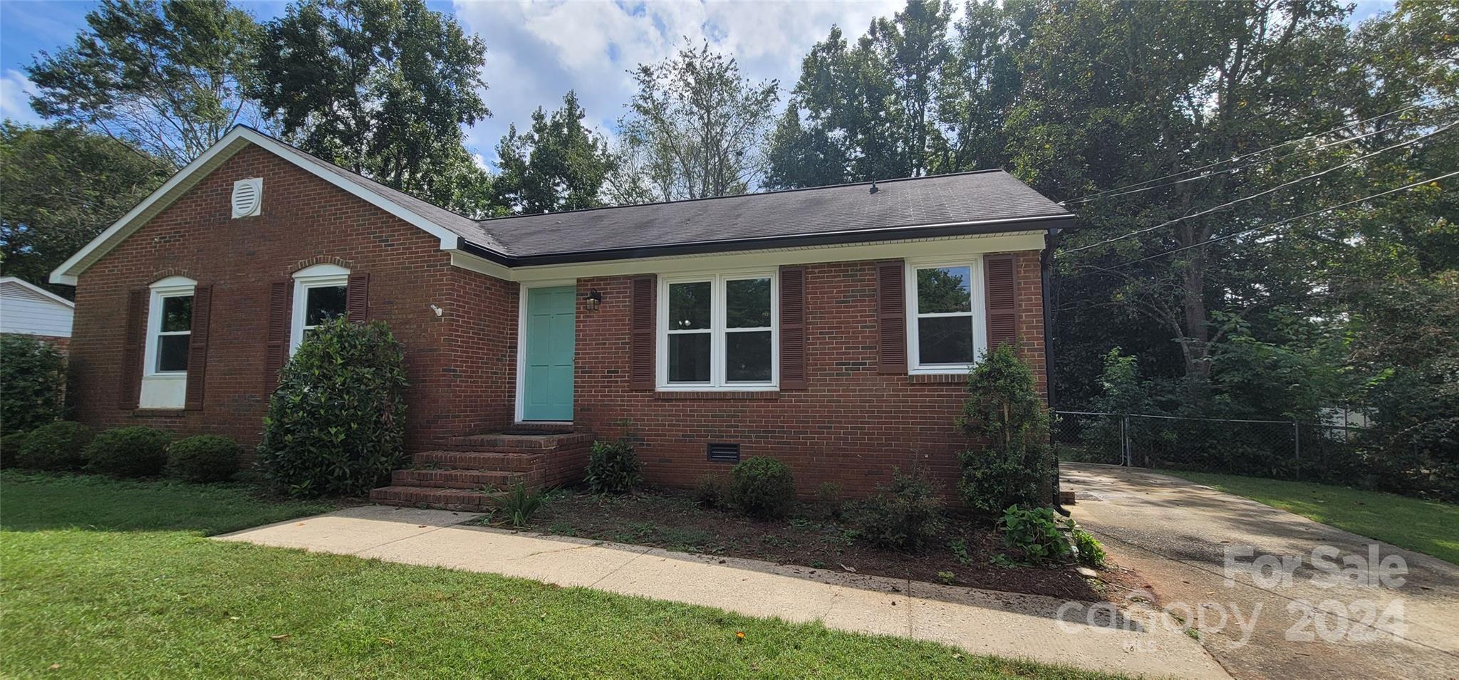 Whitethorn Dr, Gastonia, NC 28054