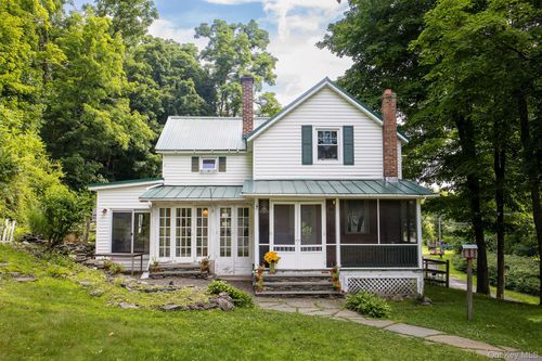 390 Water Street Rd, Hudson, NY, 12534-4645 | Card Image