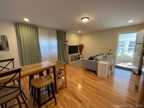 86 Pocahontas Rd, Redding, CT, 06896-1614 | Card Image