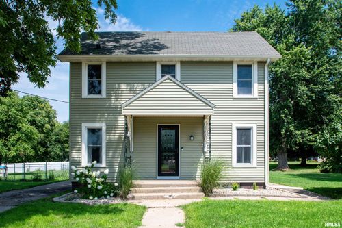 803 W Main St, Elmwood, IL, 61529-9788 | Card Image