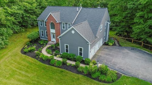 52 The Flume, Amherst, NH, 03031-1520 | Card Image