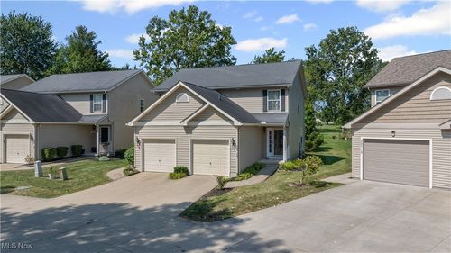 unit-12-585 Birch Hill Dr, Medina, OH, 44256-3437 | Card Image