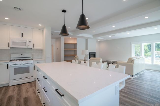 5843 Strathcona St, House other with 5 bedrooms, 3 bathrooms and 4 parking in Port Alberni BC | Image 37