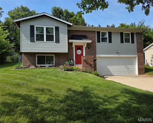 1382 Premio Dr, Fenton, MO, 63026-3634 | Card Image