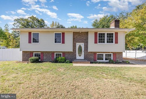 5500 Peters Ln, FREDERICKSBURG, VA, 22407-1224 | Card Image