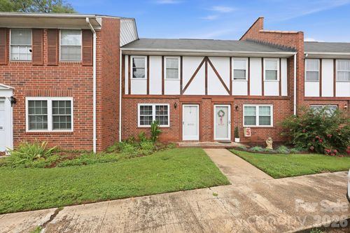 210-1300 Larchmont Pl, Salisbury, NC, 28144-2253 | Card Image