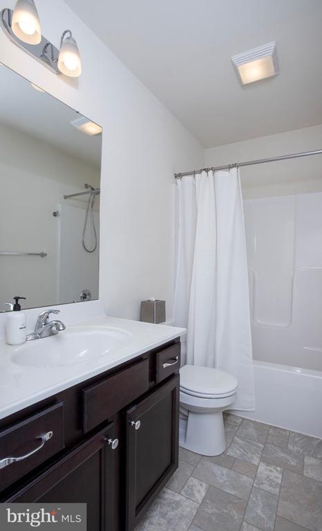 807 Anthony Dr, Townhouse with 3 bedrooms, 3 bathrooms and null parking in HARRISBURG PA | Image 25