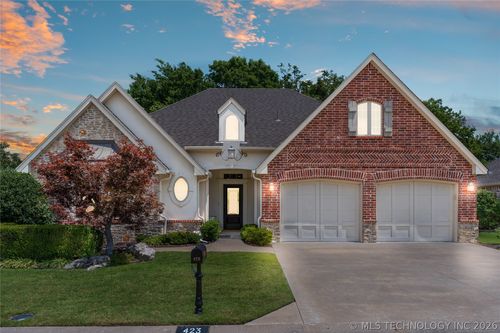 423 Forest Ridge Blvd, Broken Arrow, OK, 74014-2761 | Card Image