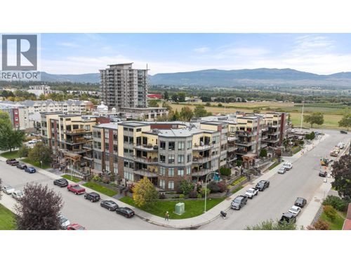 205-2011 Agassiz Rd, Kelowna, BC, V1Y9Z8 | Card Image