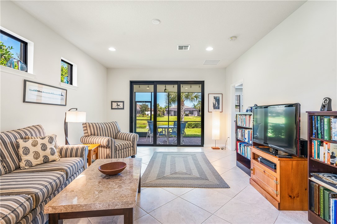 Beauty Leaf Cir, Vero Beach, FL 32967