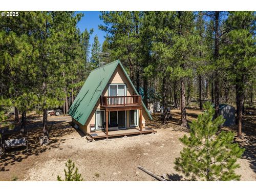 143970 Highway 97 N, Gilchrist, OR, 97737-9710 | Card Image