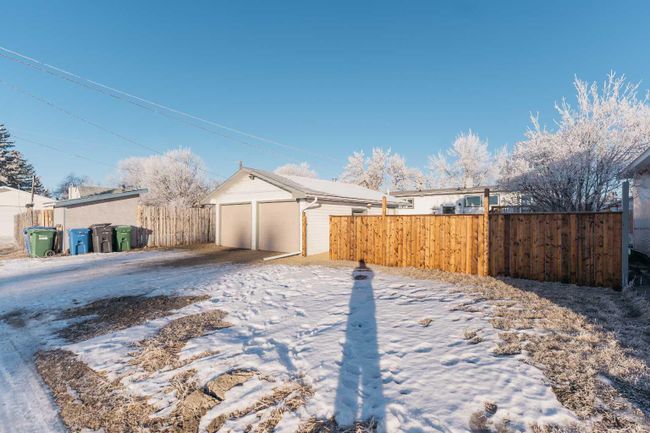 4121 38 Street, Home with 5 bedrooms, 2 bathrooms and 5 parking in Red Deer AB | Image 45