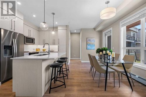 383 Smith St Nw, Calgary, AB, T3B6J9 | Card Image