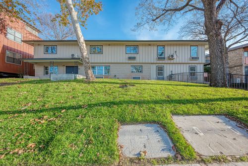 210-306 E 30th St, Austin, TX, 78705-3832 | Card Image
