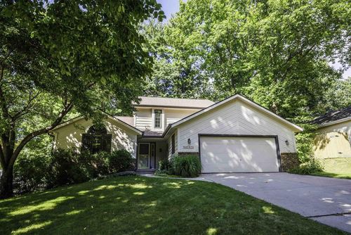 2737 Canyon Bluff Road, GREEN BAY, WI, 54302 | Card Image